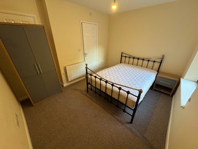 Double Room With En-Suite - Fully Refurbished Main Photo