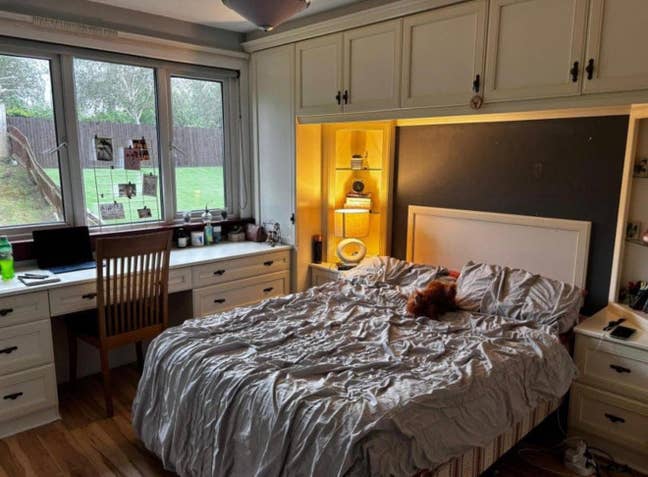 Room in big house near Cameron Toll Main Photo