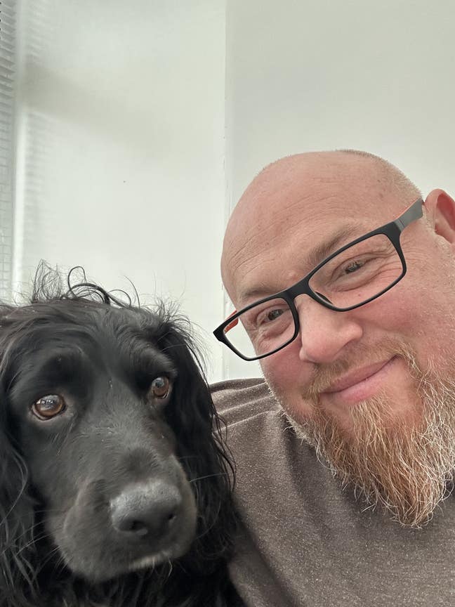 Man and his dog looking for a room Main Photo