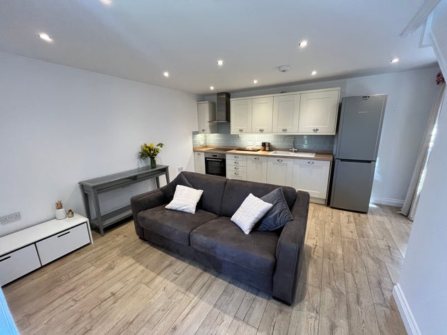 Beautiful Annexe in Period Home Grounds – Private  Main Photo