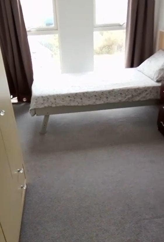 Modern single room Main Photo