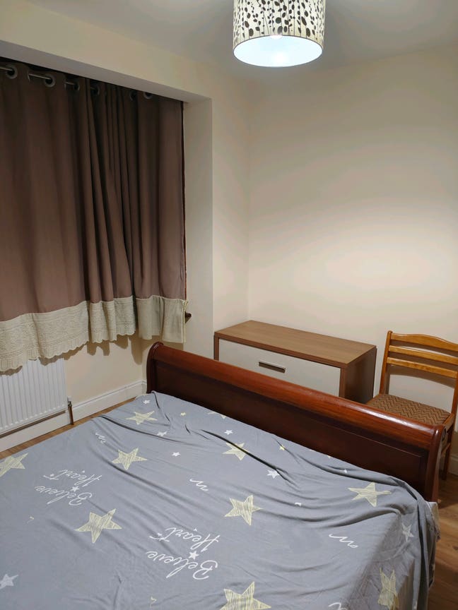 Very Big Double Room To Let in E12 Main Photo