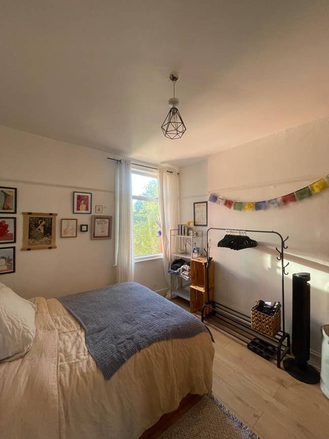 Double Bedroom Availible Sunny North London Flat  Main Photo