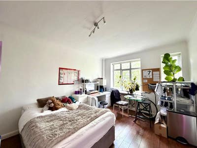Central London Studio Apartment Near Regents Park  Main Photo