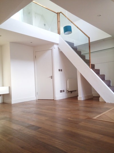 Spacious Double Room Available in Modern Flat Main Photo