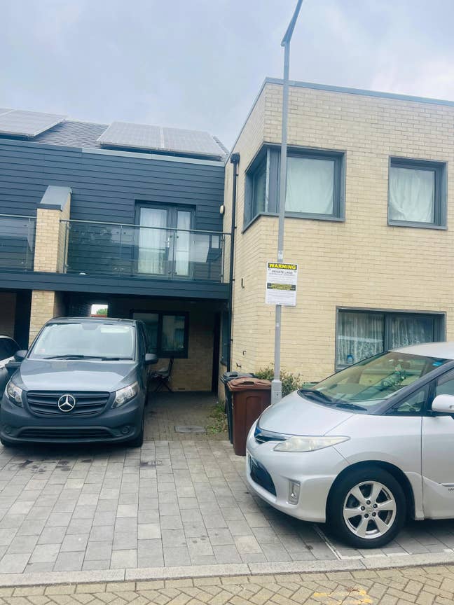 A large Double bedroom suitable for Couples Main Photo