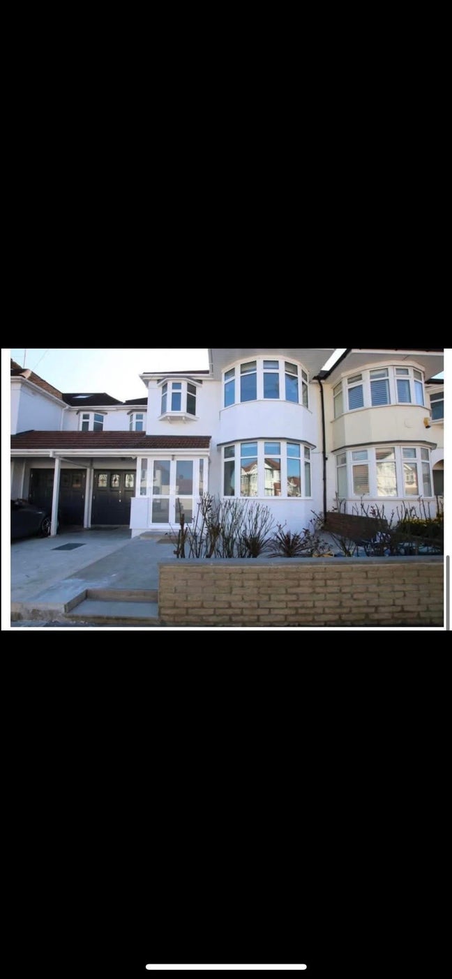 July 2026! Room available in Irish female house  Main Photo