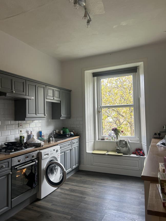 Room in a Beautiful 2 bed in Roseburn Main Photo