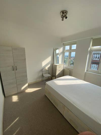 ✨ Cozy Room at Grove Hall Court 🏠 Main Photo
