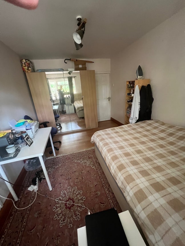 Large Double Room for One Person  Main Photo