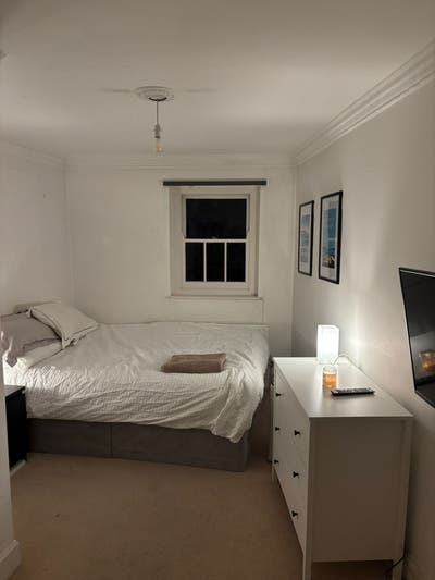 Large Room Available in Earls Court/Kensington  Main Photo