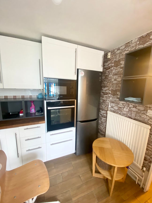 Double room in Friendly home  Main Photo