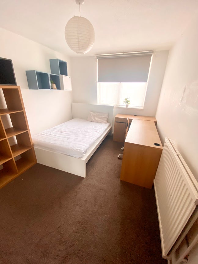 Double room in Friendly home  Main Photo