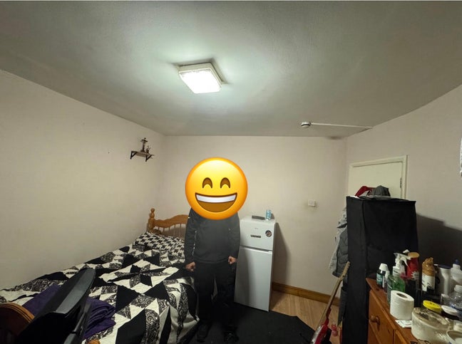 Room for rent in hounslow cranford Main Photo