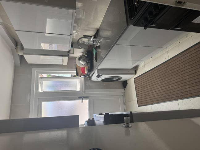 Room for rent in hounslow cranford Main Photo