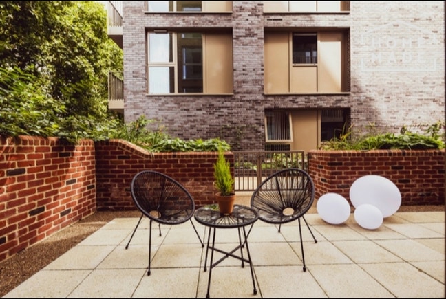 2 Bed Flat To Rent As Soon As Possible  Main Photo