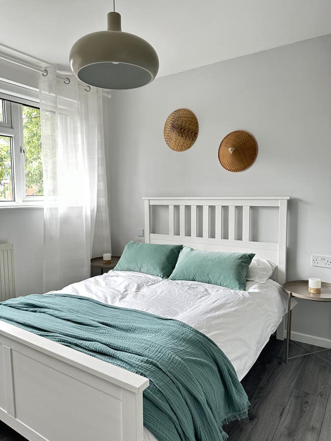 Modern Double Bedroom in Spacious Gordon Street Main Photo