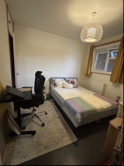 Large double room opposite shoreditch park 🌲  Main Photo