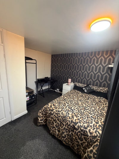 Pedmore valley house Main Photo