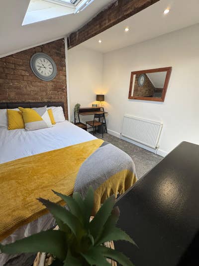 ✨Double Room - St Helens Town Centre ✨ Main Photo