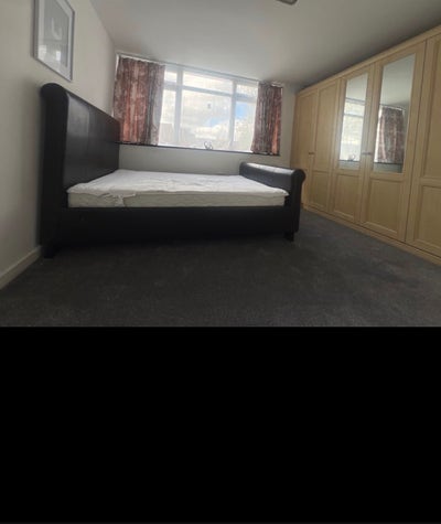 Ensuite Main Photo