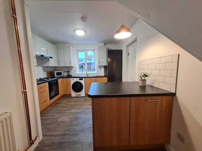 1Double room and 1 single room Main Photo