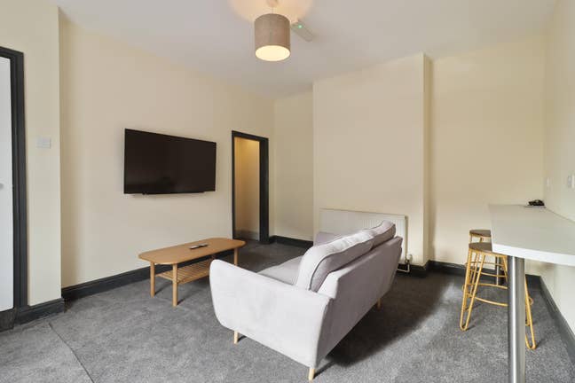 Chester Street, Chesterfield - House Share Main Photo