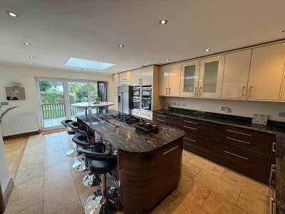 5 Bed Property to Let Main Photo
