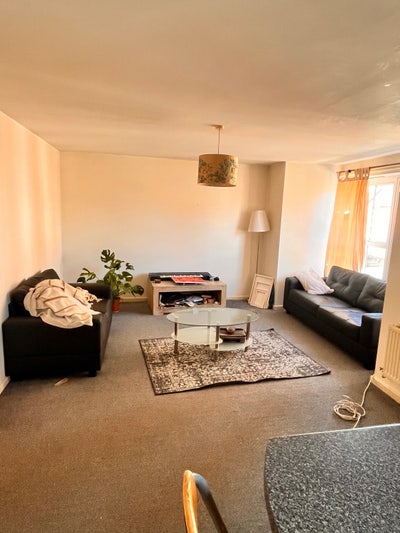 Room in June, whole 2 bed flat after that  Main Photo