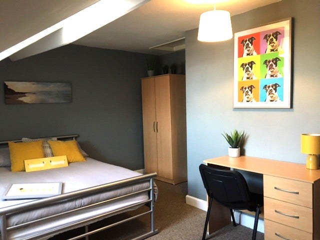 Double Attic Room in St Johns Main Photo