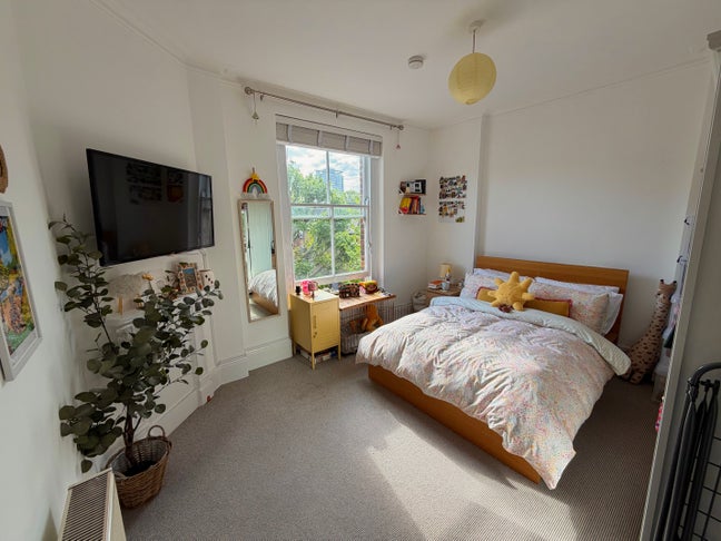 Bright Double Room in Battersea Mansion Block Main Photo