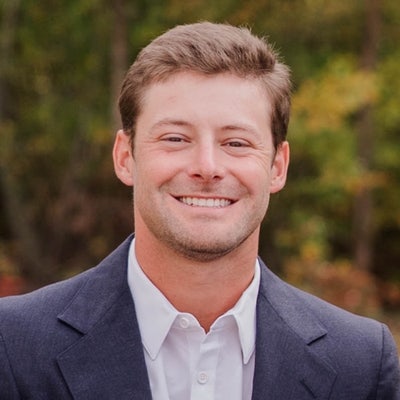 Professional Golfer & Caddie, Need 2 Bedrooms. Main Photo