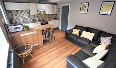1 double room available in house share Main Photo