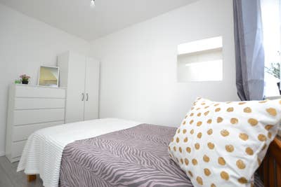 Student Rental Home in E1 5 Bed 2 Bathrooms August Main Photo