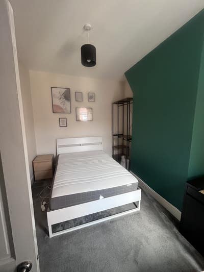 Room for rent Stretford Main Photo