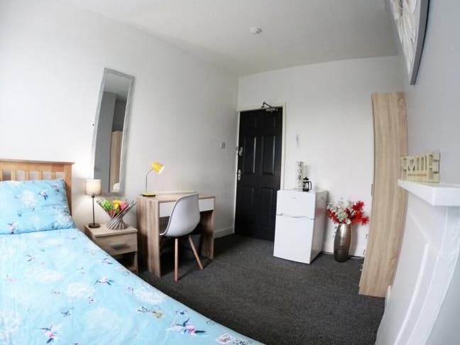 Stunning Double Room - Available to let ✴️ Main Photo
