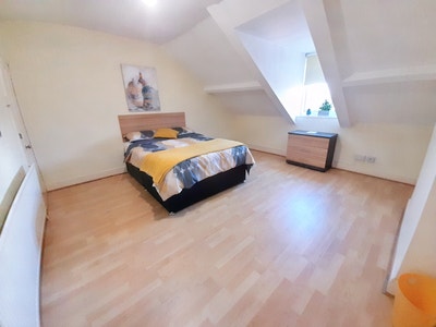Spacious Double Bedroom Available in Edgbaston Main Photo