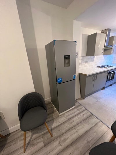 Spacious Double Rooms Available in Salford Main Photo