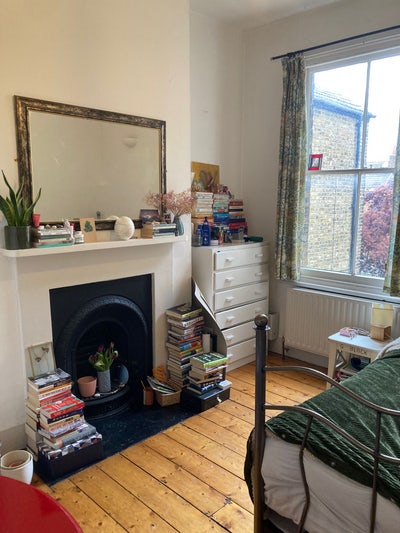 Quiet room in lovely big house  Main Photo