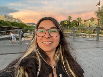 Hi! I’m Lucía, 27 yo, originally from Urug... Main Photo
