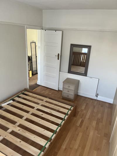Sharing female House share  Main Photo