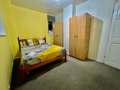 Jubilee Line - Big Single Room in South East!! Main Photo