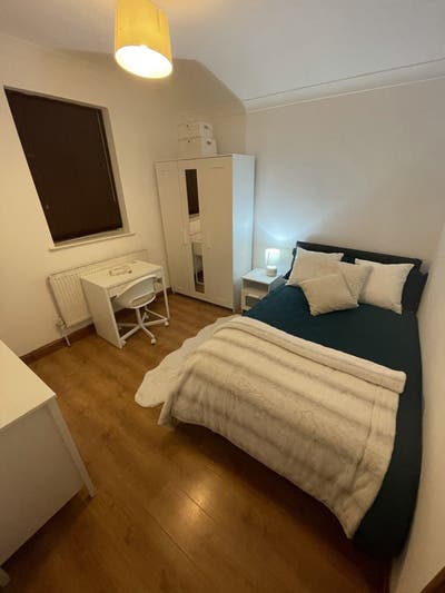 Cosy Double Room Right Next To Maryland Station  Main Photo