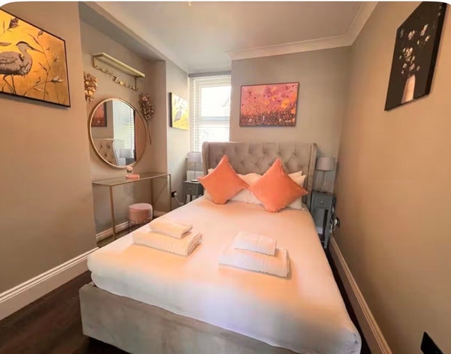 One bedroom flat Main Photo