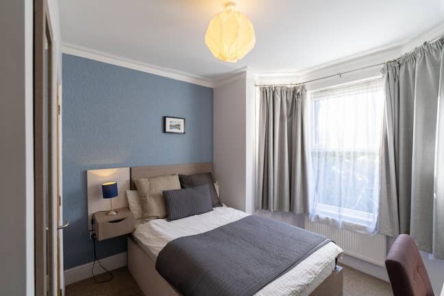 Double En-Suite Room - Viewing Recommended Main Photo