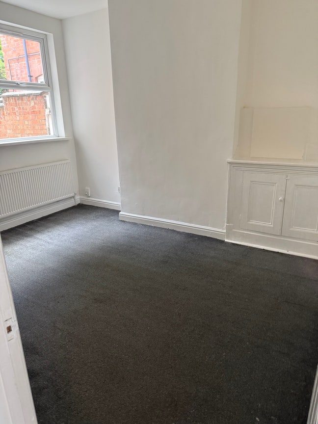 3/4 bed fully refurbished property  Main Photo
