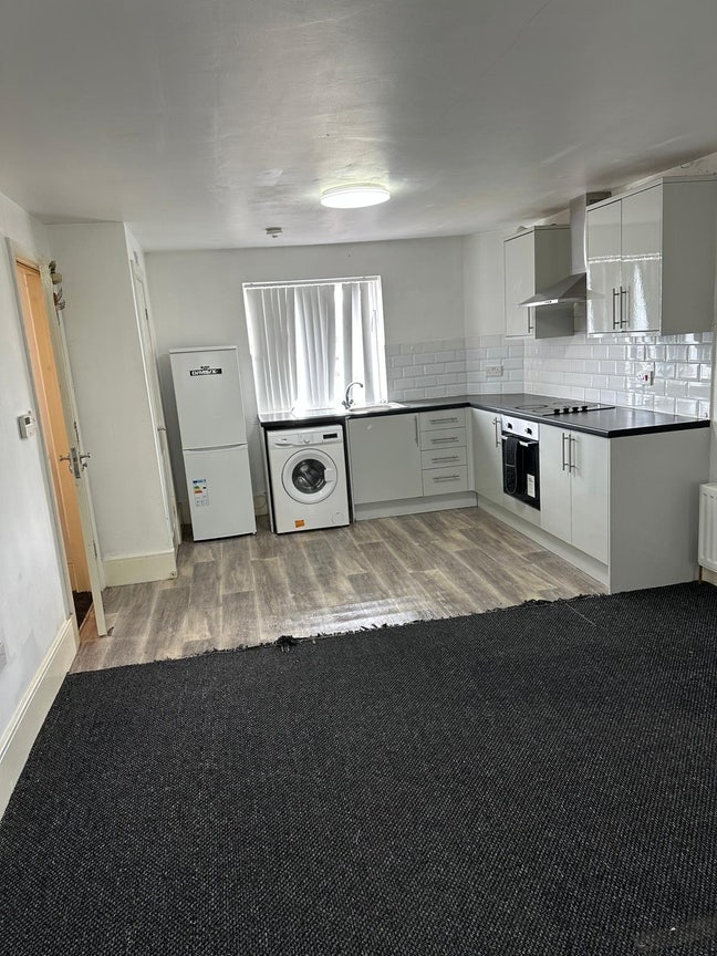 Studio Flat in CV1  Main Photo