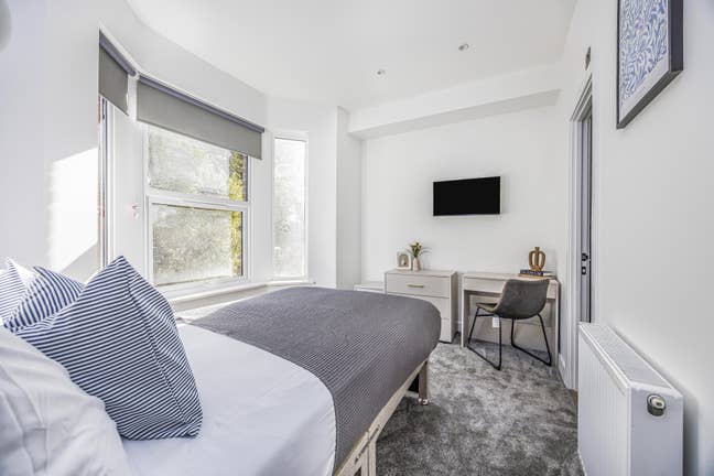 Ensuite Room Available in Eastleigh💰&pound;100 Cashback Main Photo