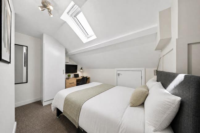 Newly Refurbished Ensuites and Studios  Main Photo