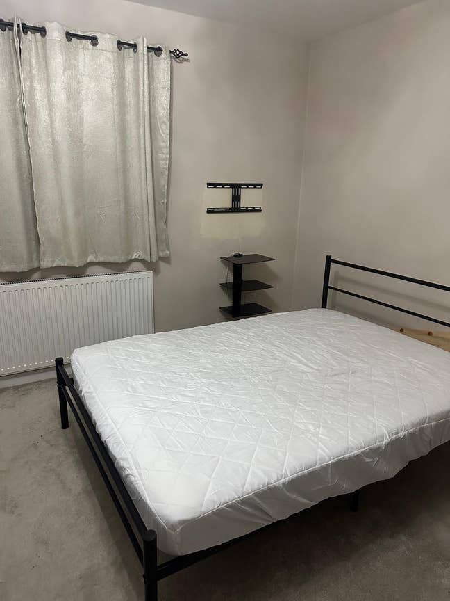 RM6 4LL – Double Room Available Main Photo